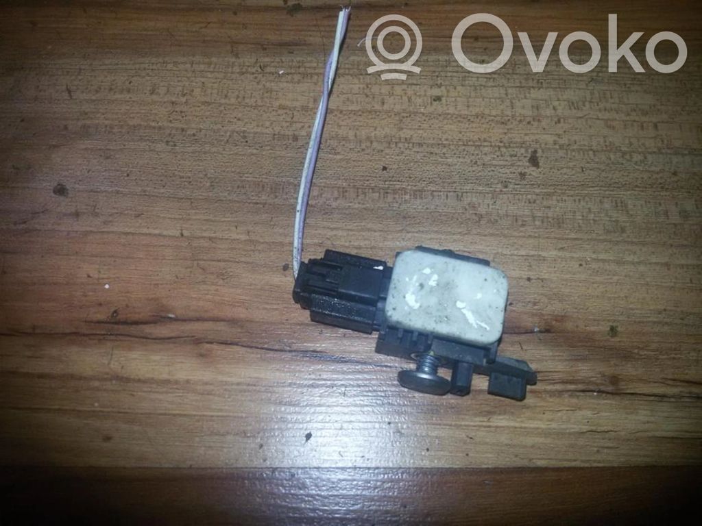 Renault Clio III Senzor impact/declanșare airbag 