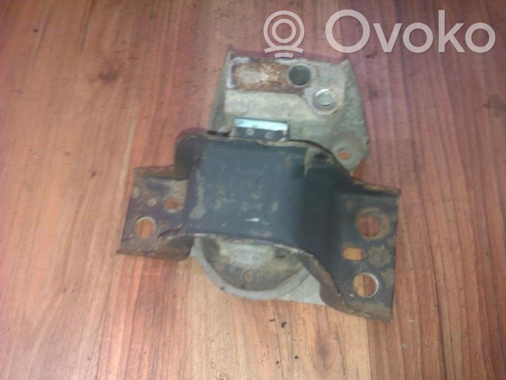 Nissan Micra Engine mount bracket 