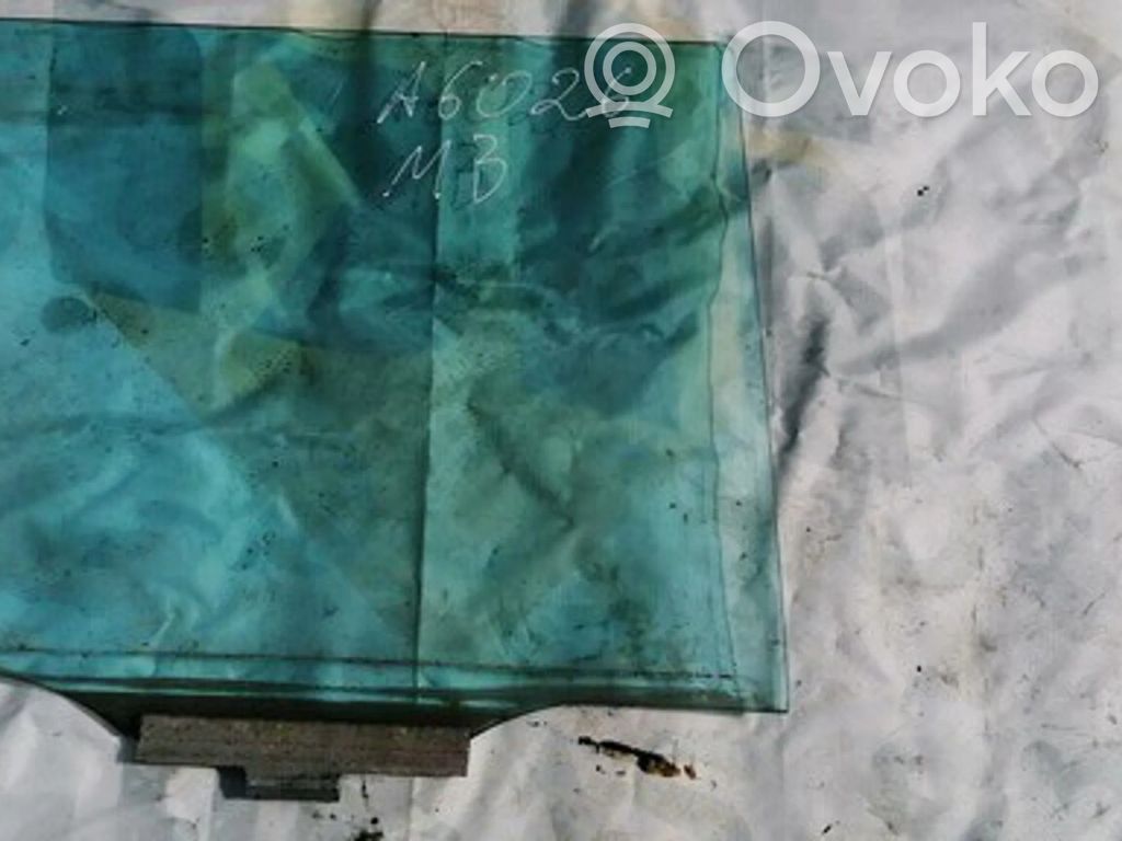 Takaoven ikkunalasi