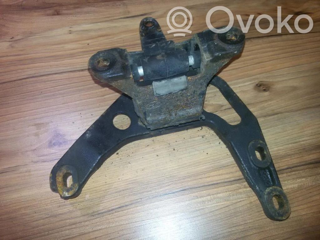 Ford Mondeo MK II Engine mount bracket 