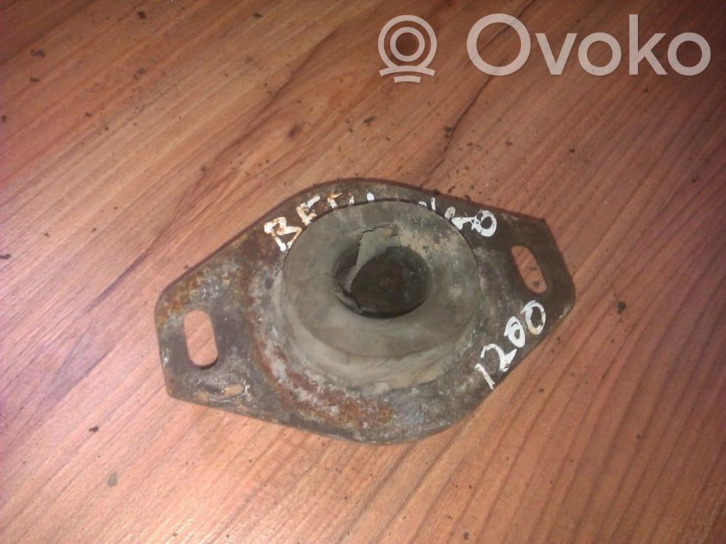 Engine mount bracket