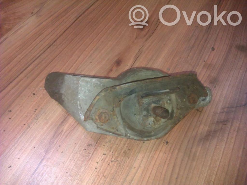 Engine mount bracket   94AB6B049,94AB6B049