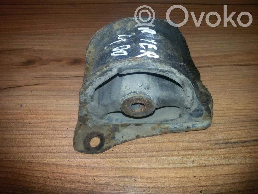 Engine mount bracket