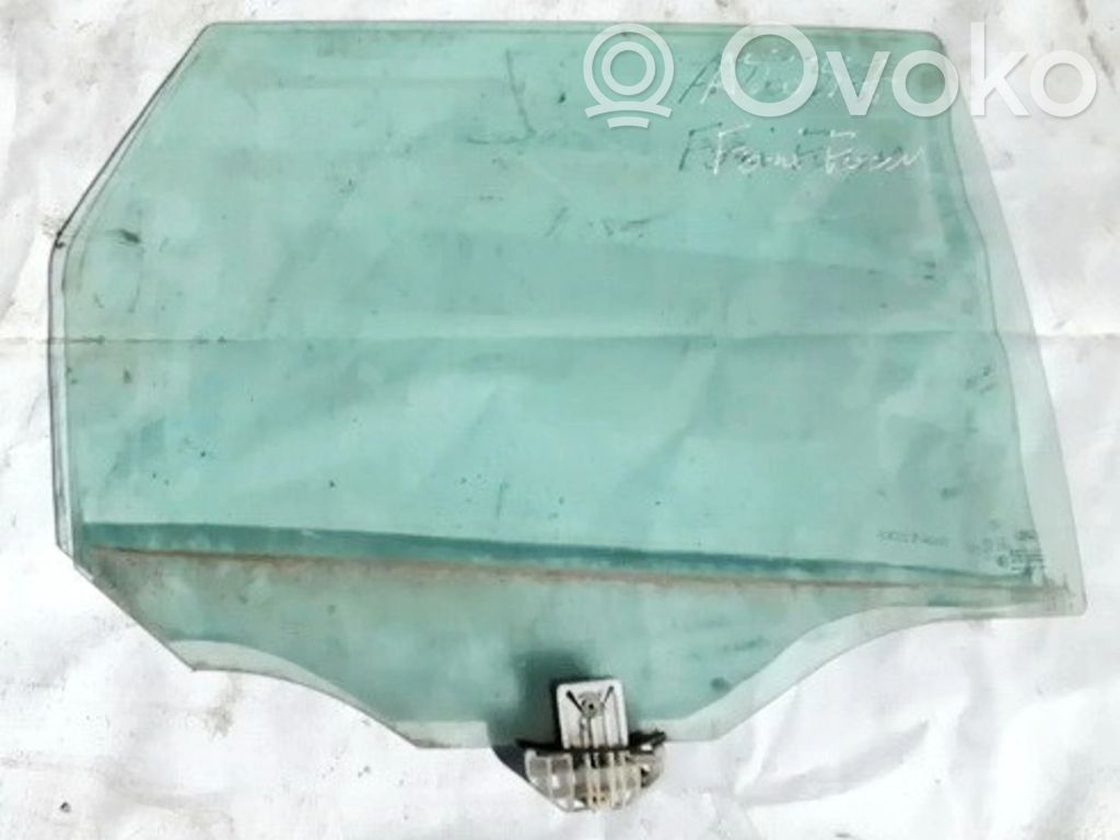 Takaoven ikkunalasi