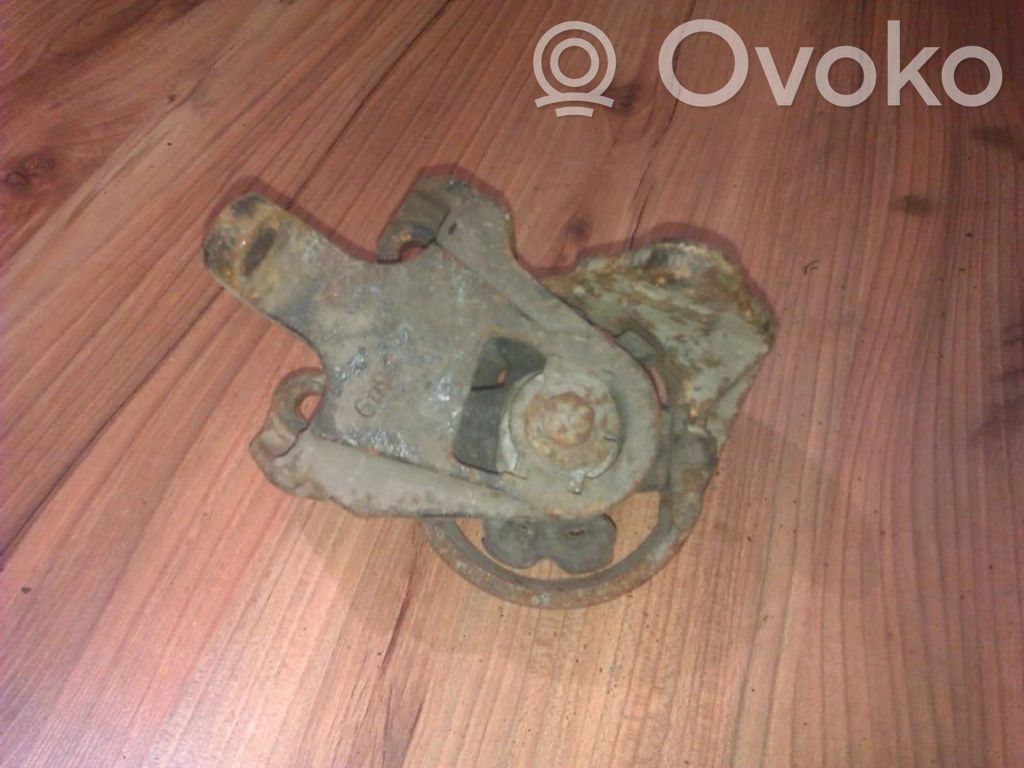 Ford Mondeo MK I Engine mount bracket 