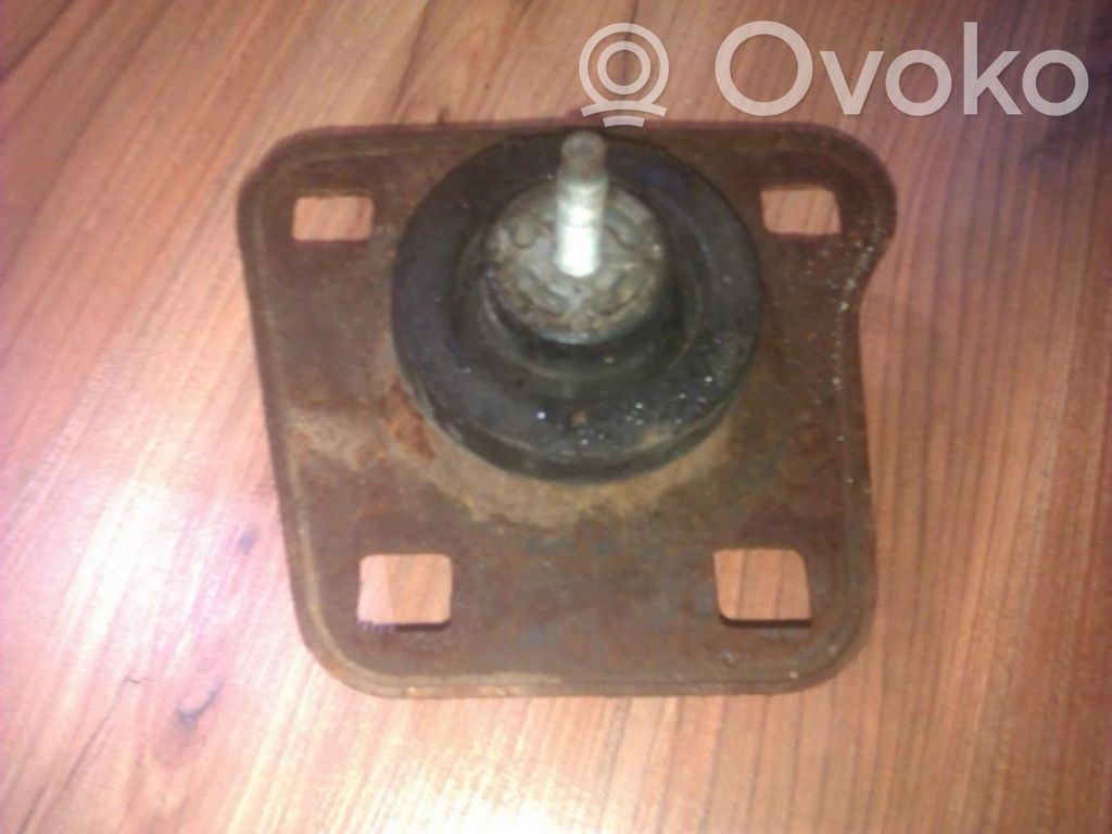 Engine mount bracket   96FB6038AK,96FB6038AK