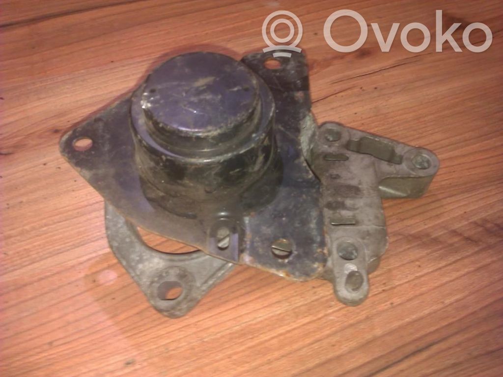 Renault Laguna I Engine mount bracket 