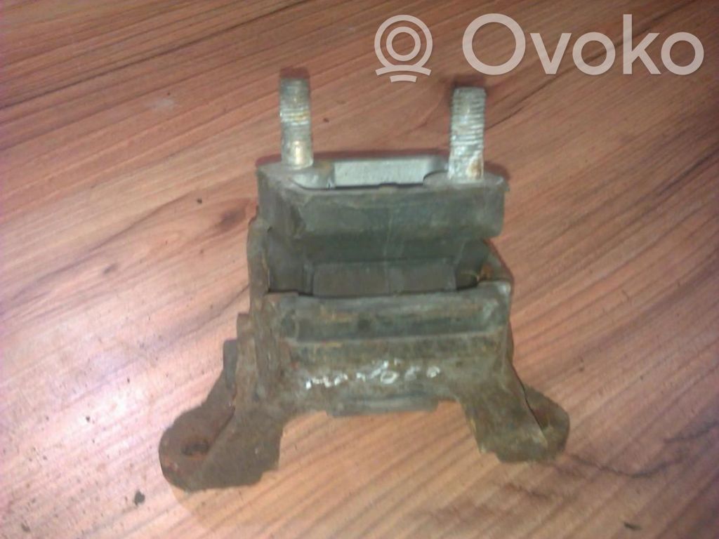 Ford Mondeo MK I Engine mount bracket 