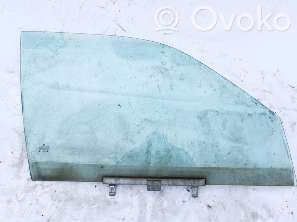 Volkswagen PASSAT B3 Szyba drzwi przednich 