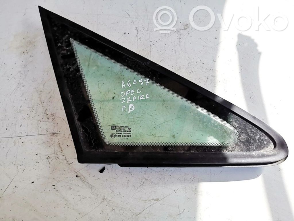 Opel Zafira A Geam triunghi față 