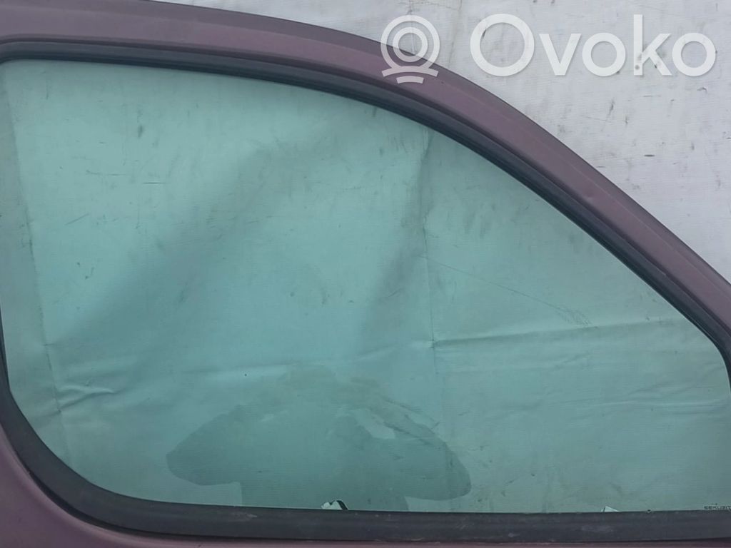 Citroen Berlingo Szyba drzwi przednich 