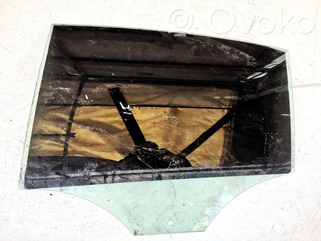 Luna de la puerta trasera