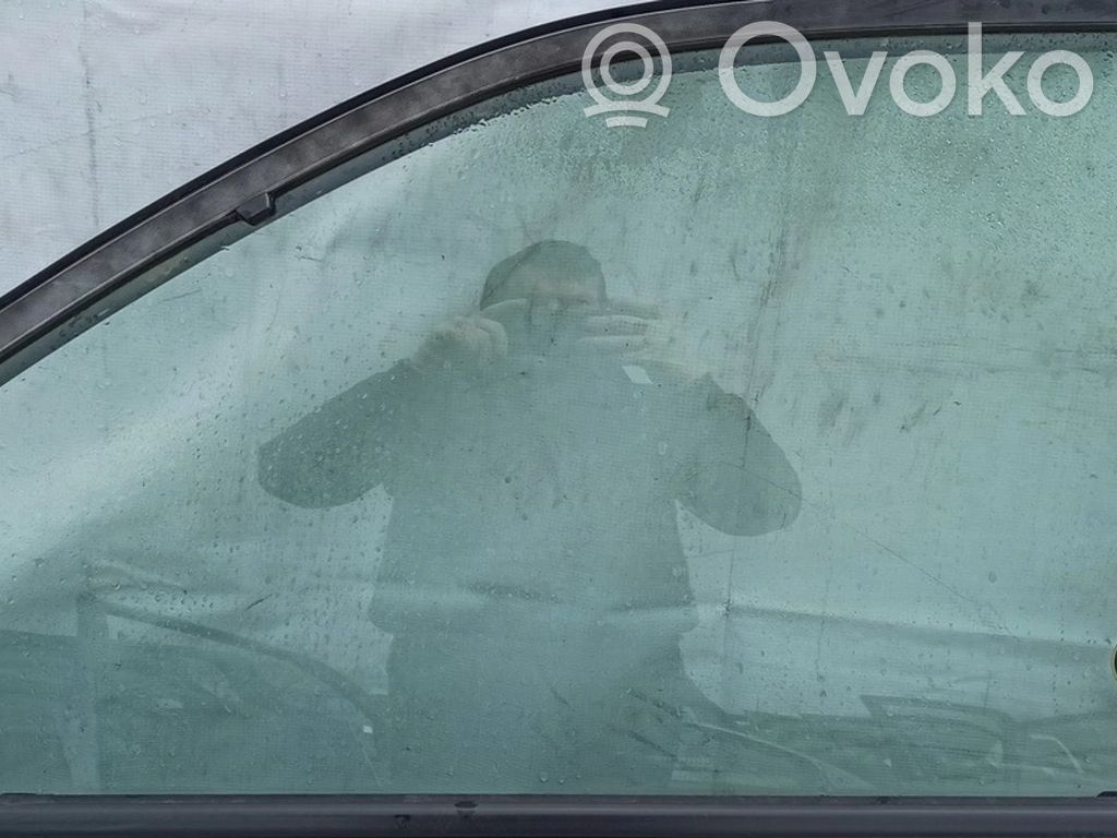 Nissan X-Trail T30 Szyba drzwi przednich 