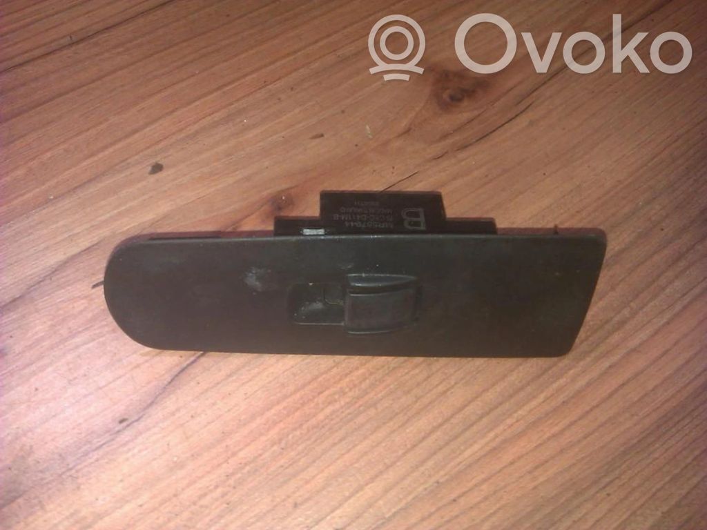 Interruptor del elevalunas eléctrico   MR587944,MR587944