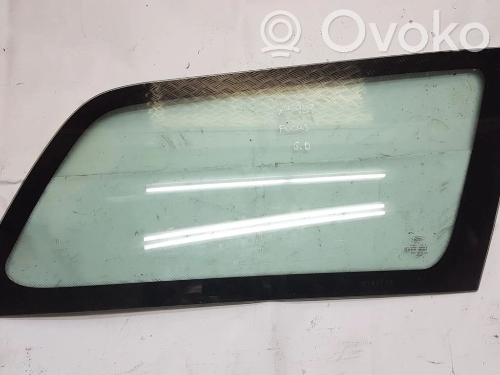 Rear side window