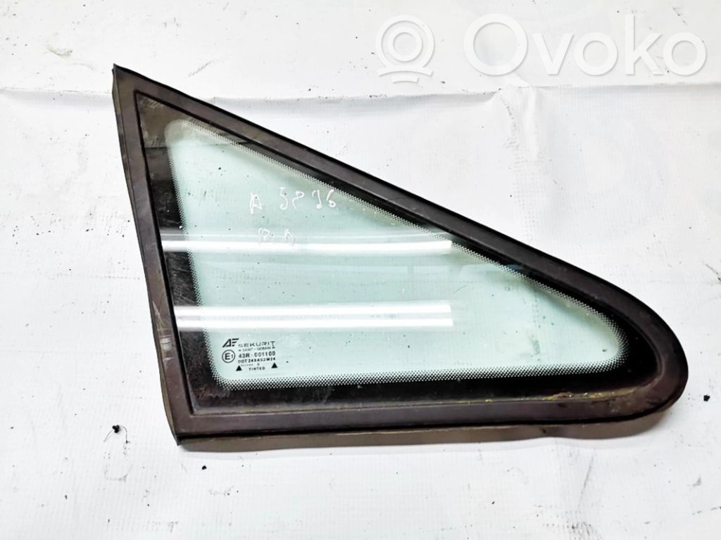 Front triangle window/glass