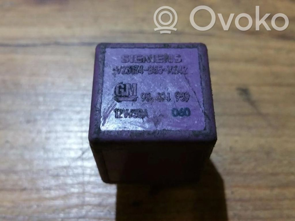 Opel Vectra B Muu rele 