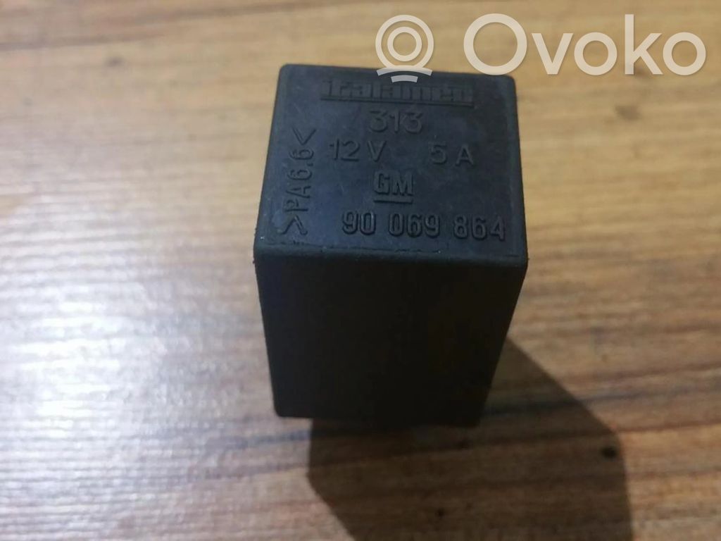 Otros relés   GM90069864,313,GM90069864