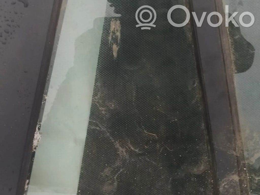Ventanilla de ventilación de la puerta trasera