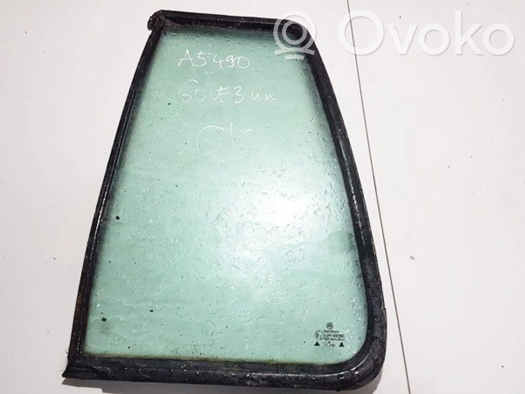 Ventanilla de ventilación de la puerta trasera