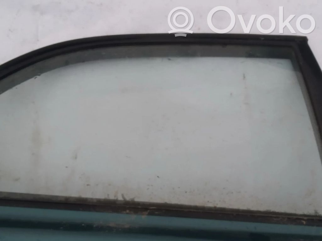Takaoven ikkunalasi