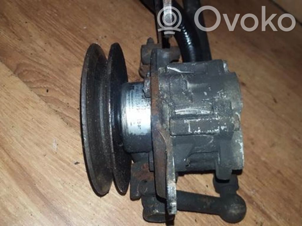 Ohjaustehostimen pumppu