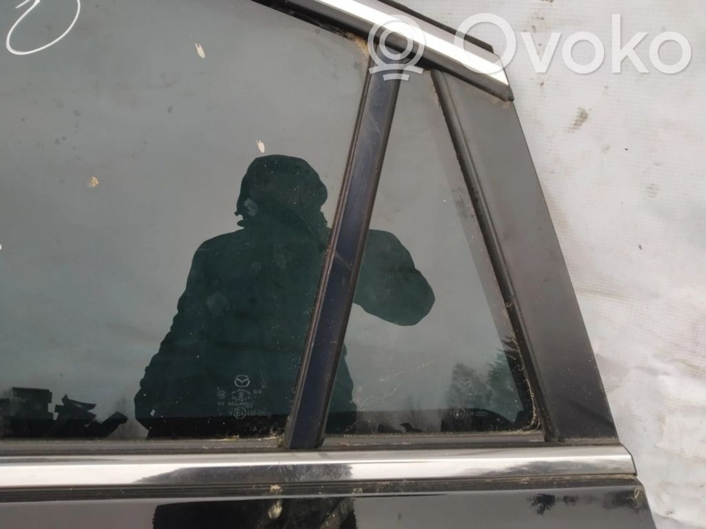 Rear vent window glass