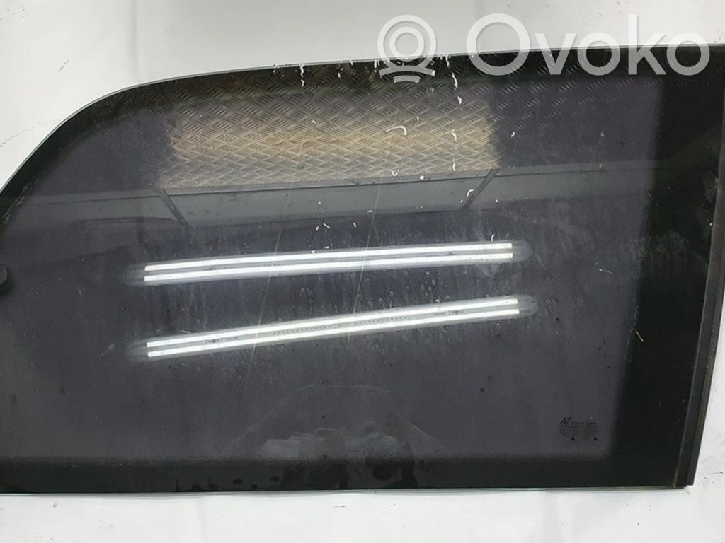 Vidrio lateral trasero