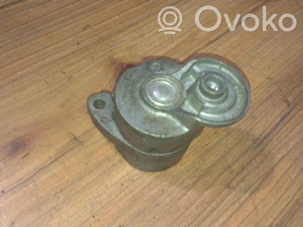 Opel Omega B2 Tensor de correa del alternador 