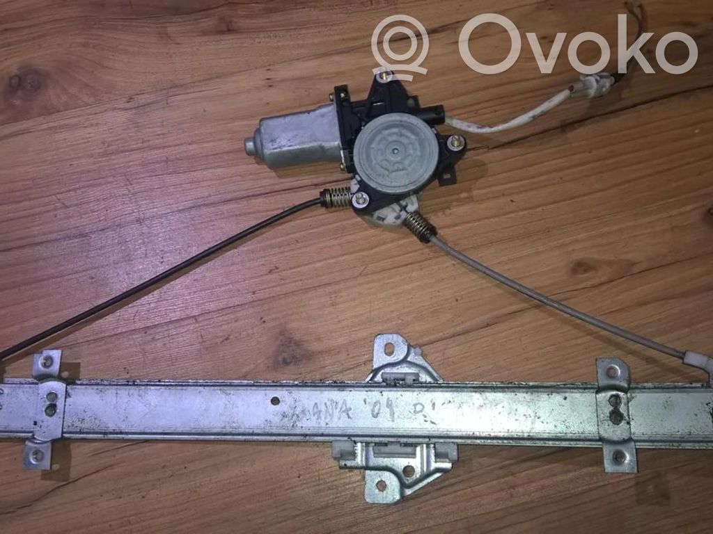 Suzuki Liana Alzacristalli del portellone scorrevole con motorino 
