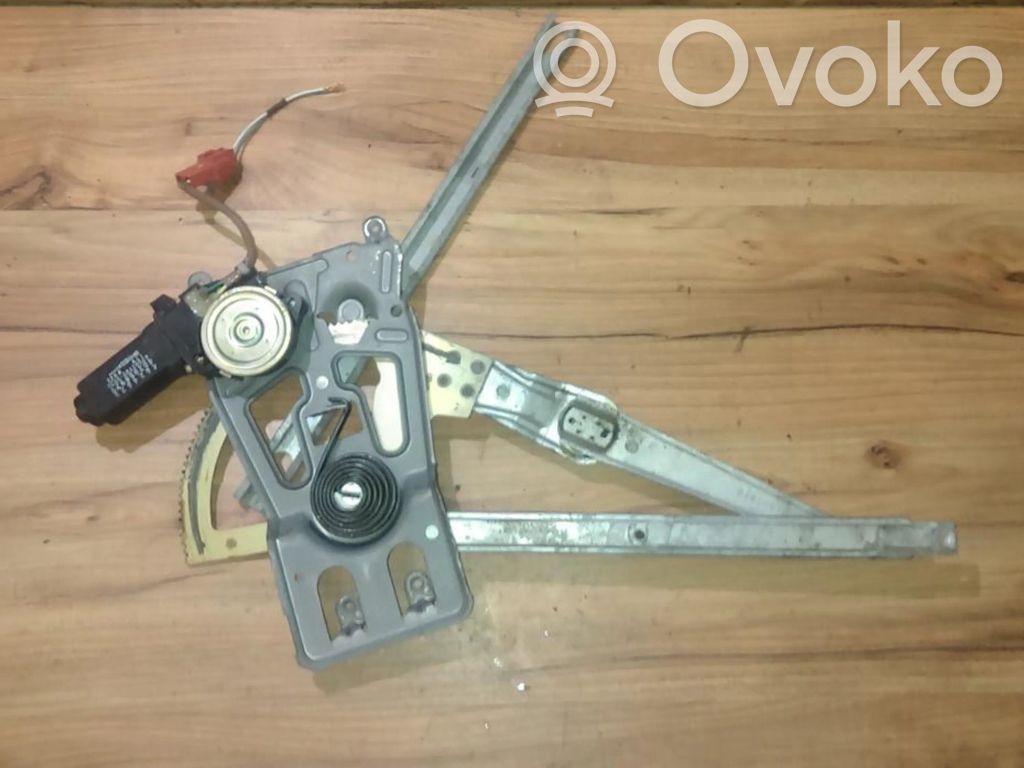 Regulador con motor de la ventanilla de la puerta corredera