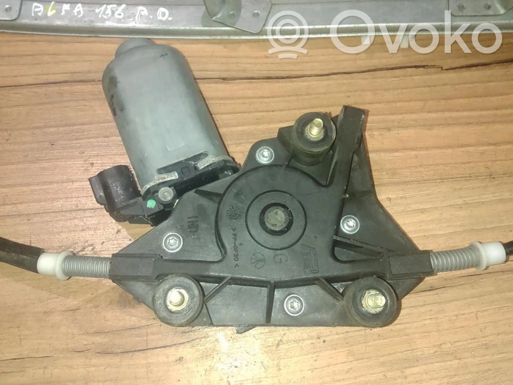 Motor del regulador de la ventanilla de la puerta delantera