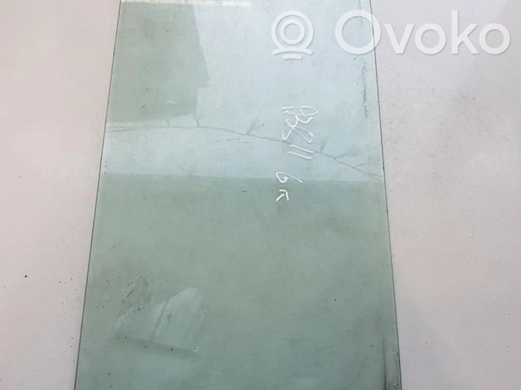Rear vent window glass