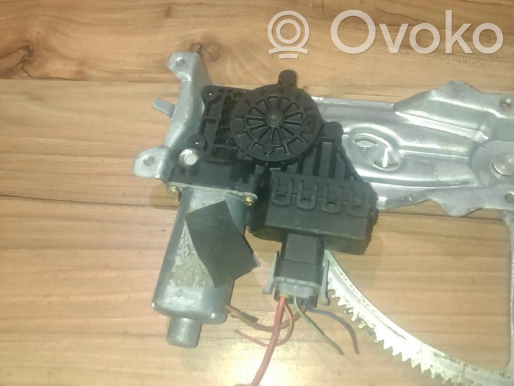 Motor del regulador de la ventanilla de la puerta delantera   0130821769,0130821769