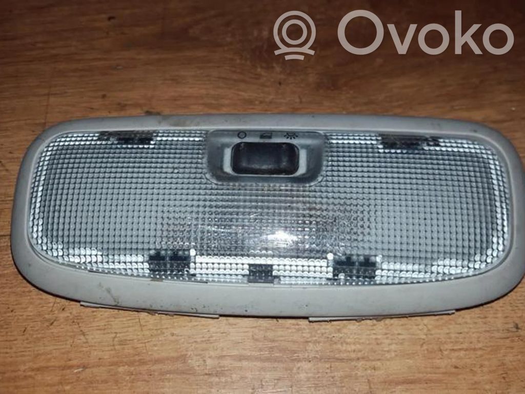 Etuistuimen valo   3S7A13776AE,3S7A13776AE