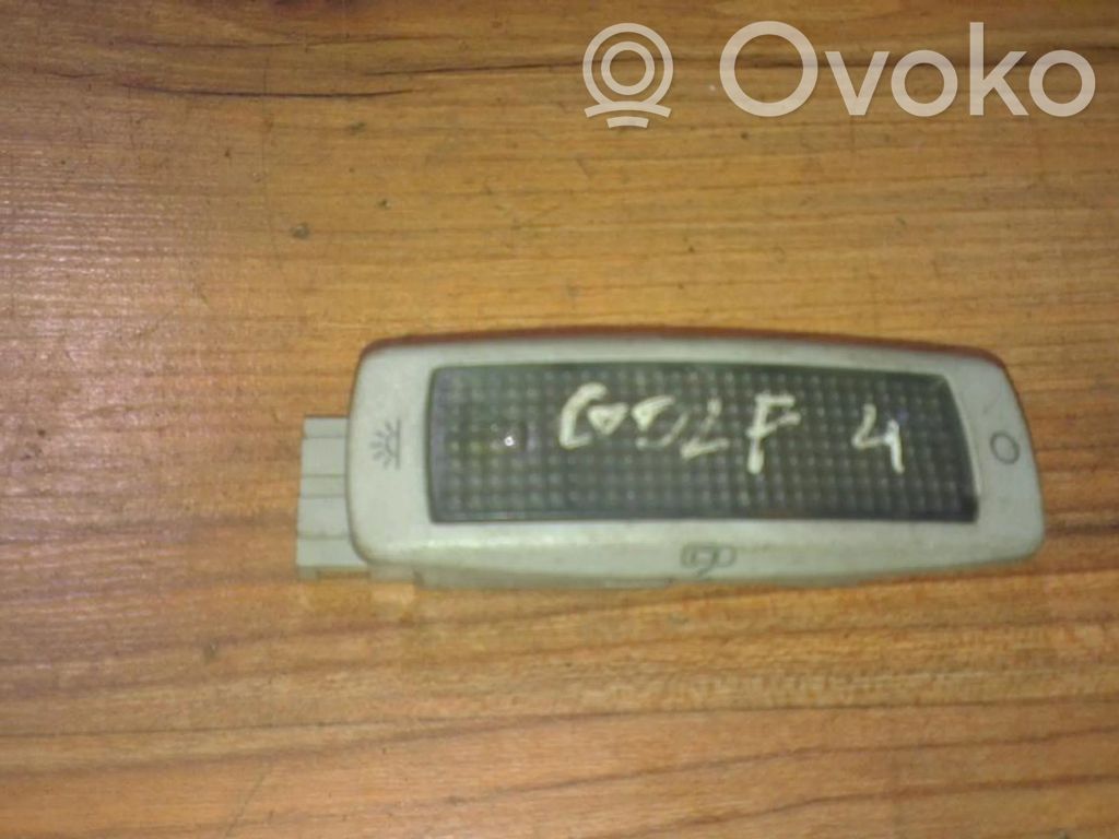 Volkswagen Golf IV Fondbeleuchtung 