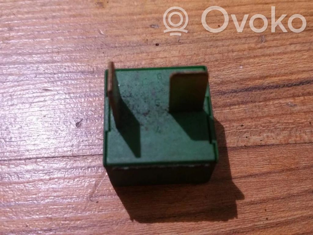 Opel Vectra B Muu rele 