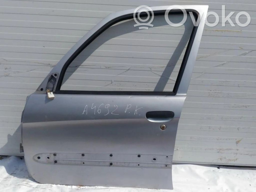Citroen Xsara Picasso Porte avant 