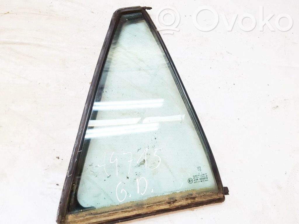 Ventanilla de ventilación de la puerta trasera