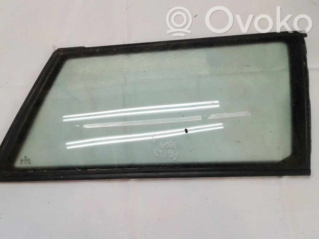 Vidrio lateral trasero