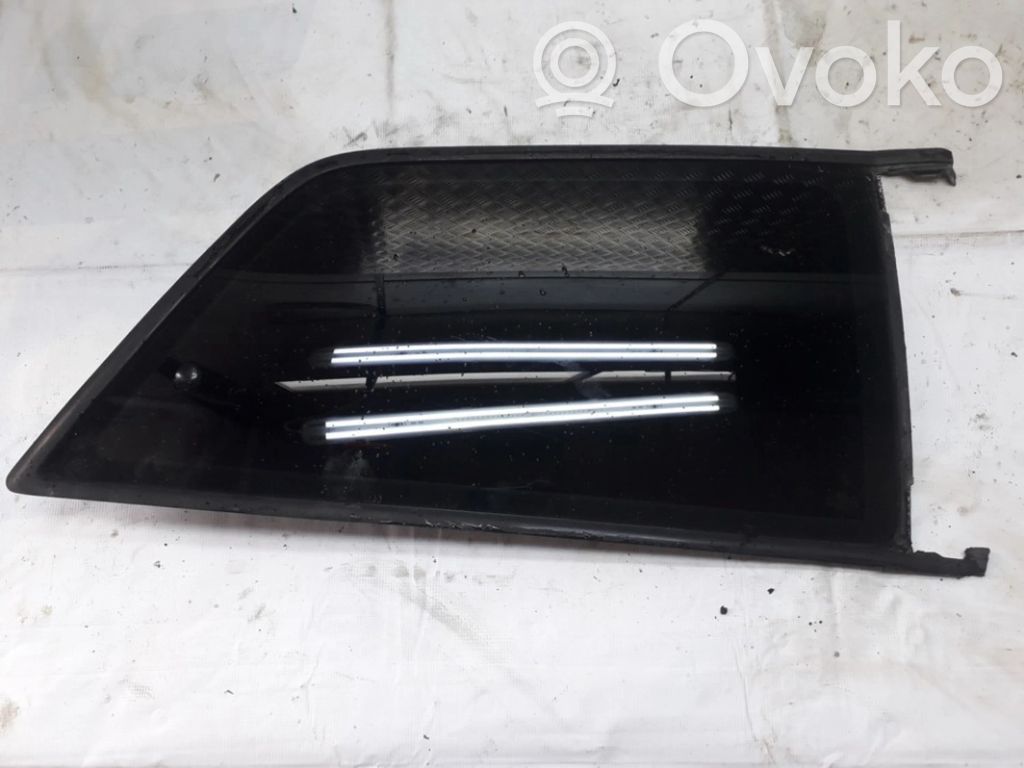 Vidrio lateral trasero