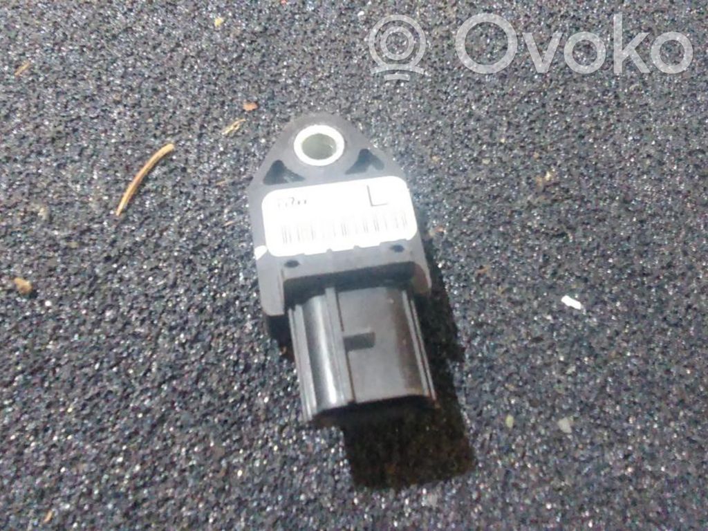 Toyota Avensis T250 Airbag deployment crash/impact sensor 