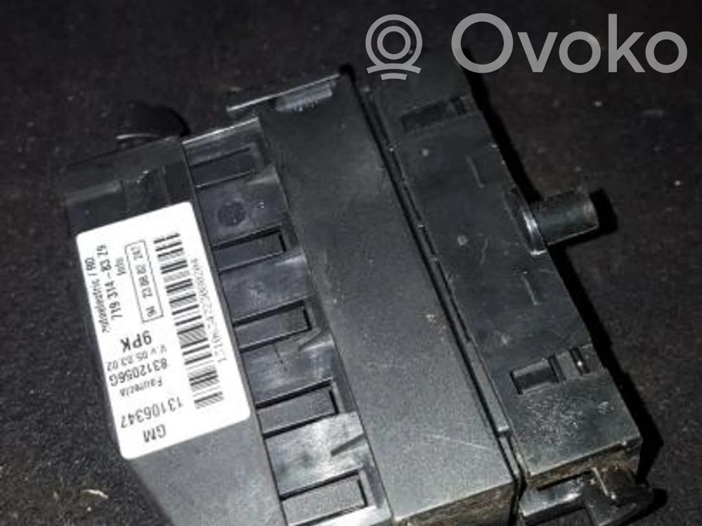Opel Vectra C Skrzynka bezpieczników / Komplet 