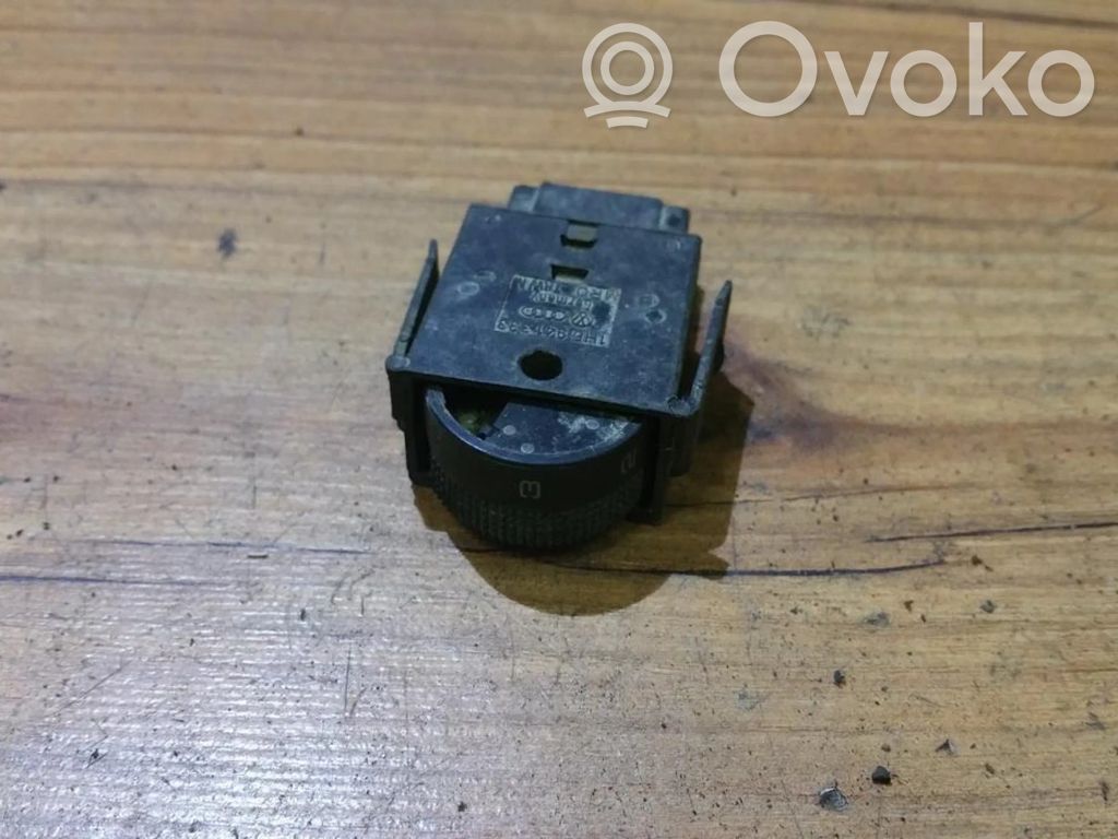 Volkswagen Golf III Comutator control nivel faruri 