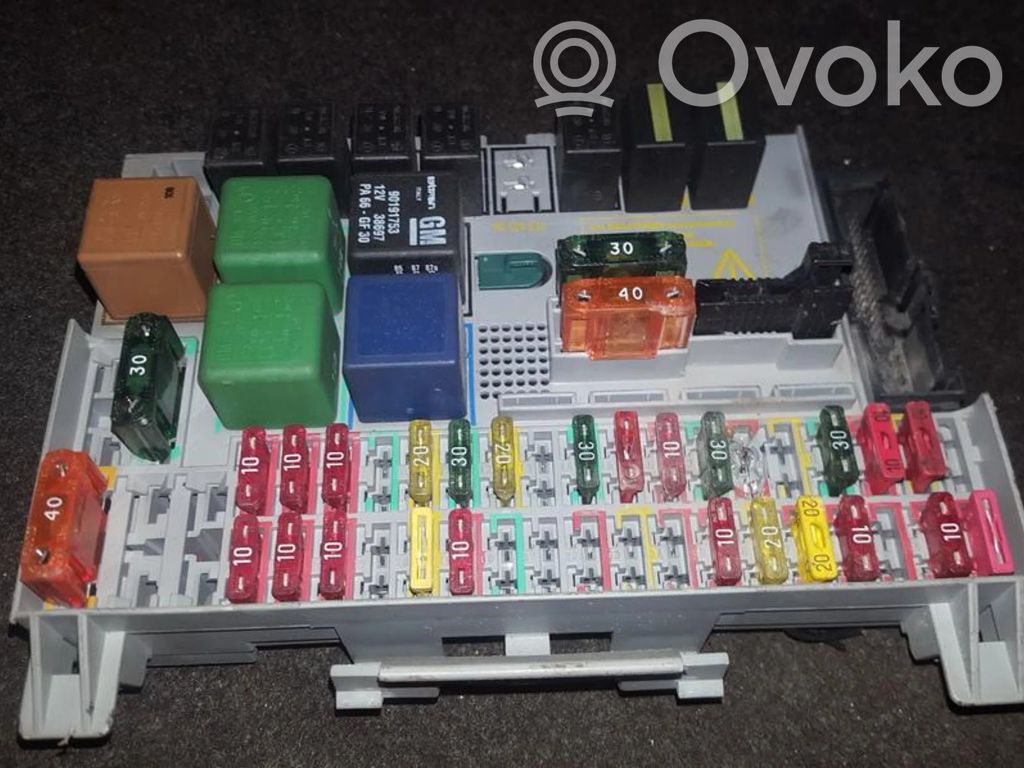 Opel Vectra B Set scatola dei fusibili 