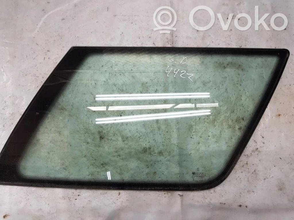 Vidrio lateral trasero