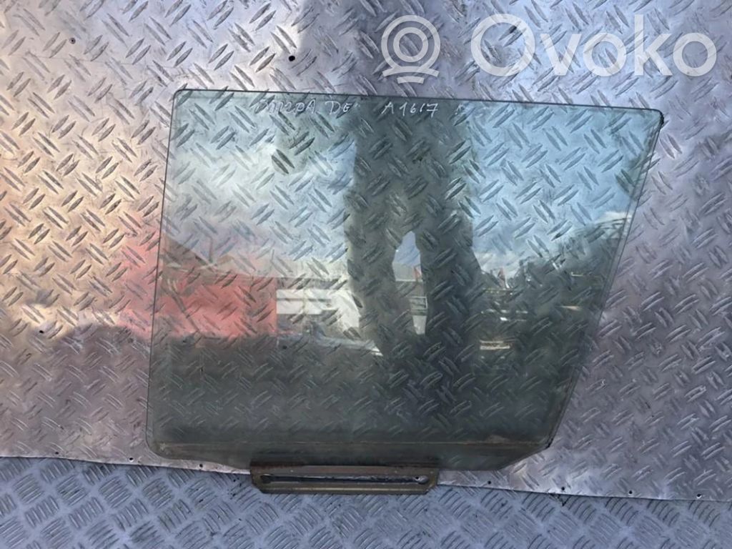 Luna de la puerta trasera