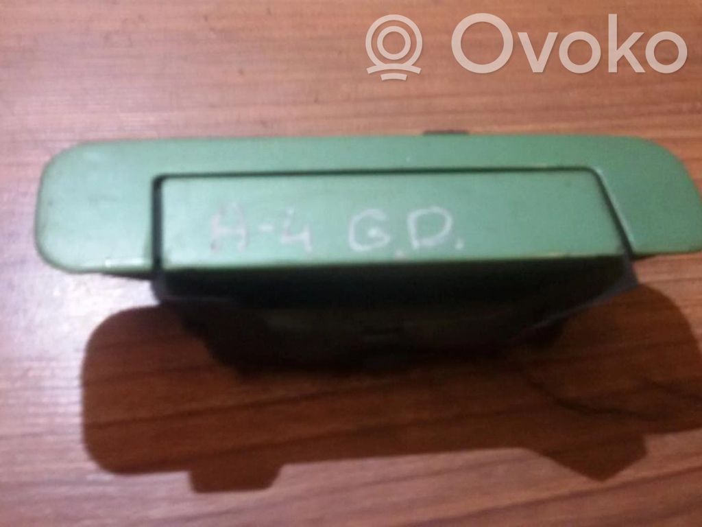 Manecilla externa puerta delantera   4A0839206,4A0839206