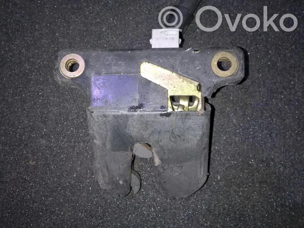 Audi A4 S4 B5 8D Blocco/chiusura/serratura del portellone posteriore/bagagliaio