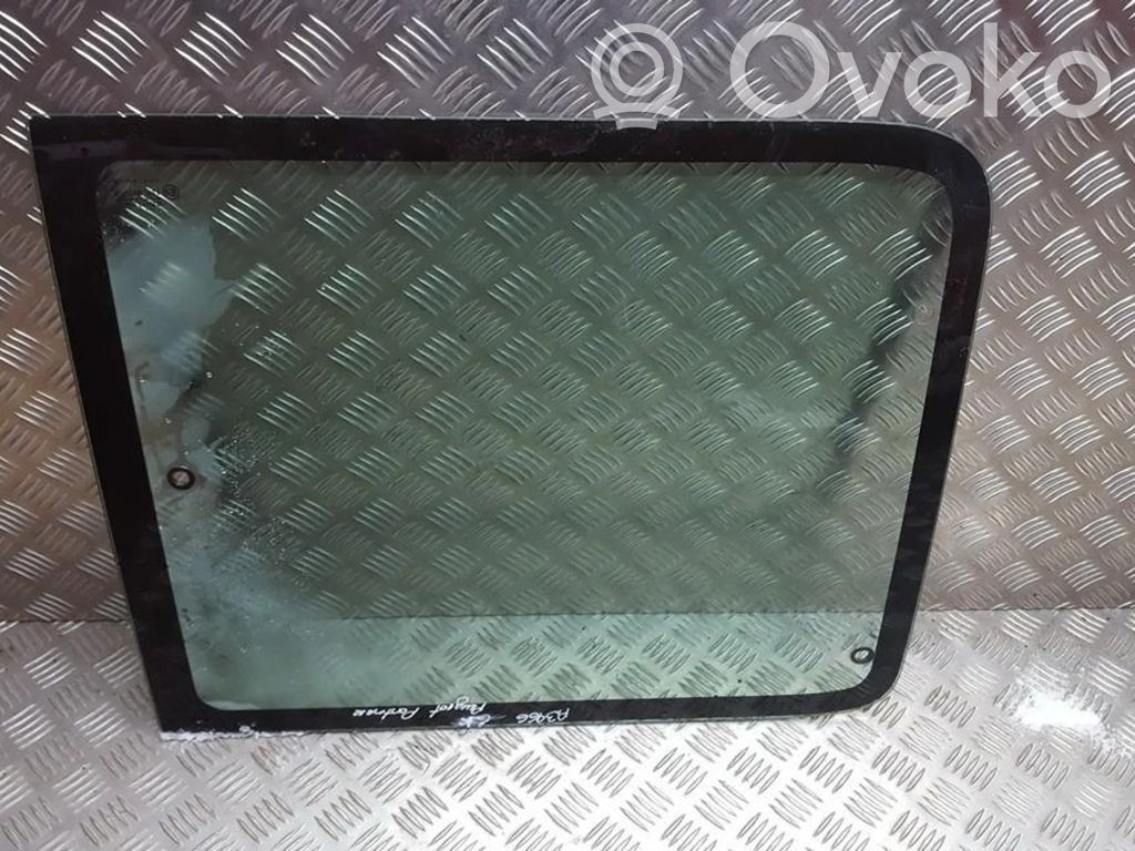 Vidrio lateral trasero